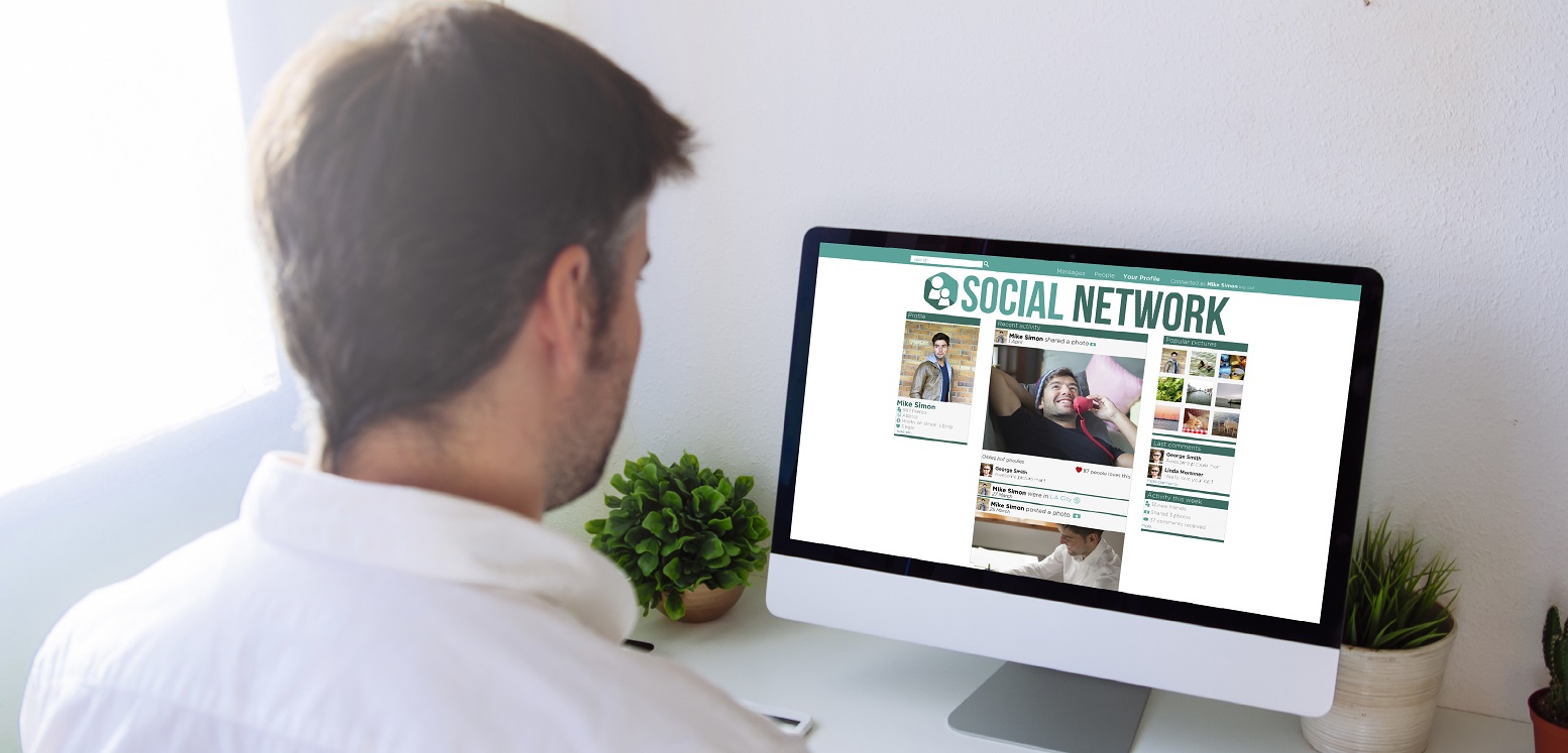 Real-time monitoring of the Internet